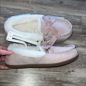 Sonoma Pink and White Women's Slippers with Bow